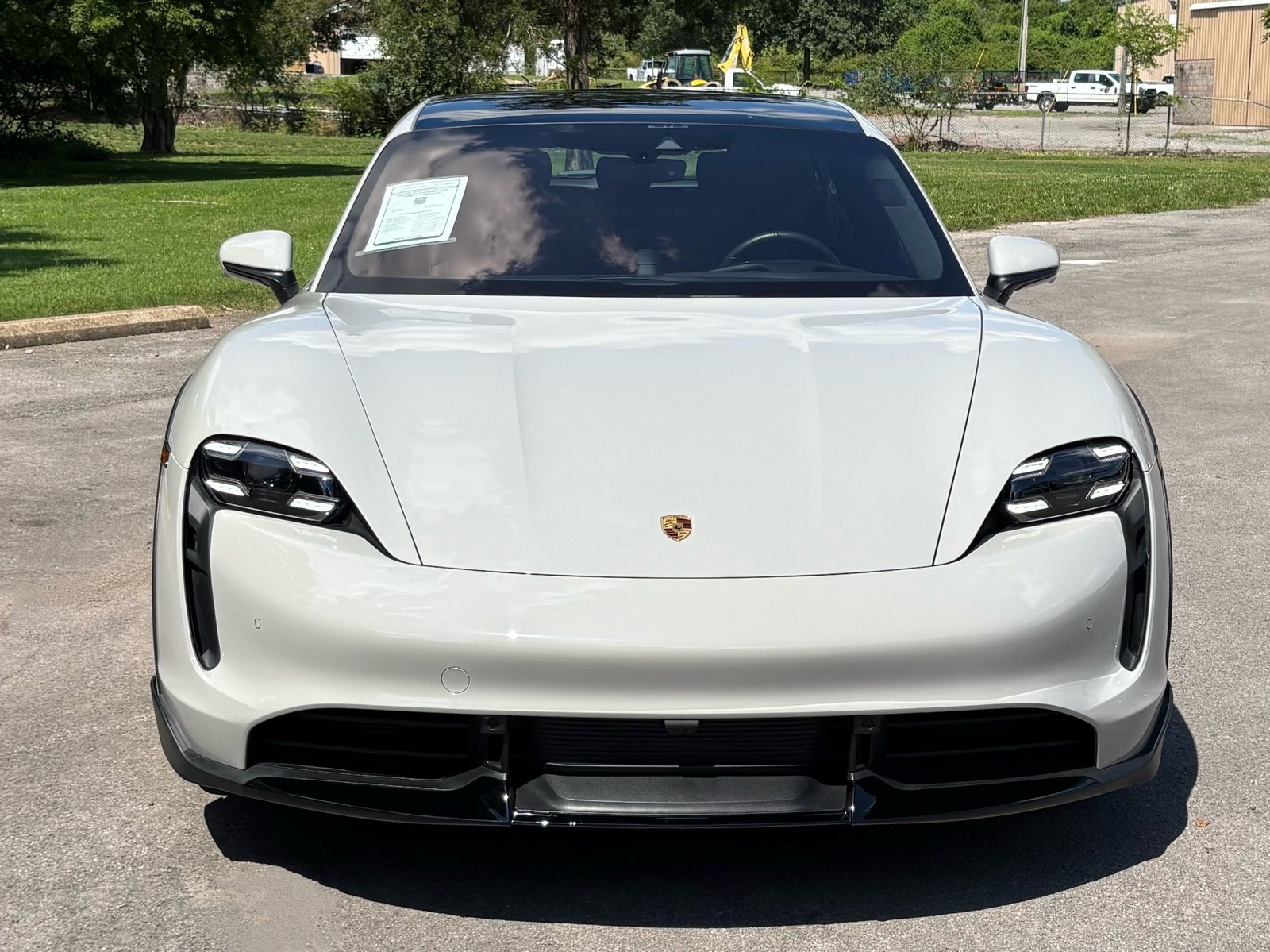 
								2023 Porsche Taycan Turbo Cross Turismo full									