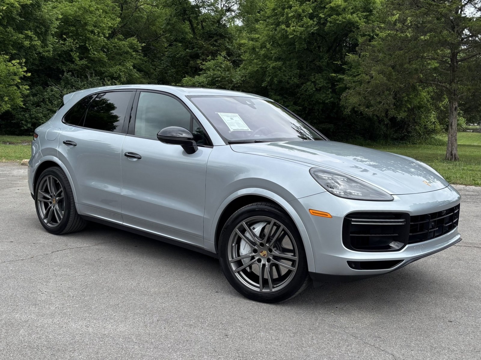 
								2023 Porsche Cayenne Turbo PREMIUM full									