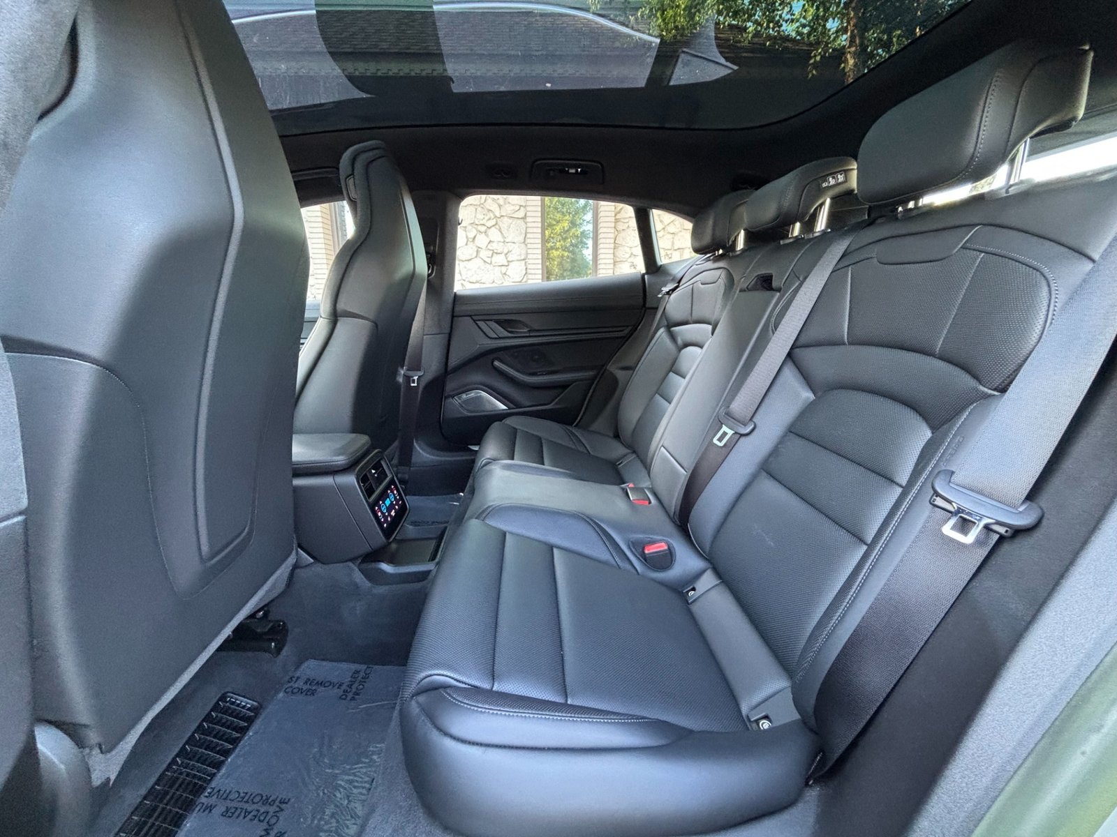 
								2023 Porsche Taycan Turbo Cross Turismo full									