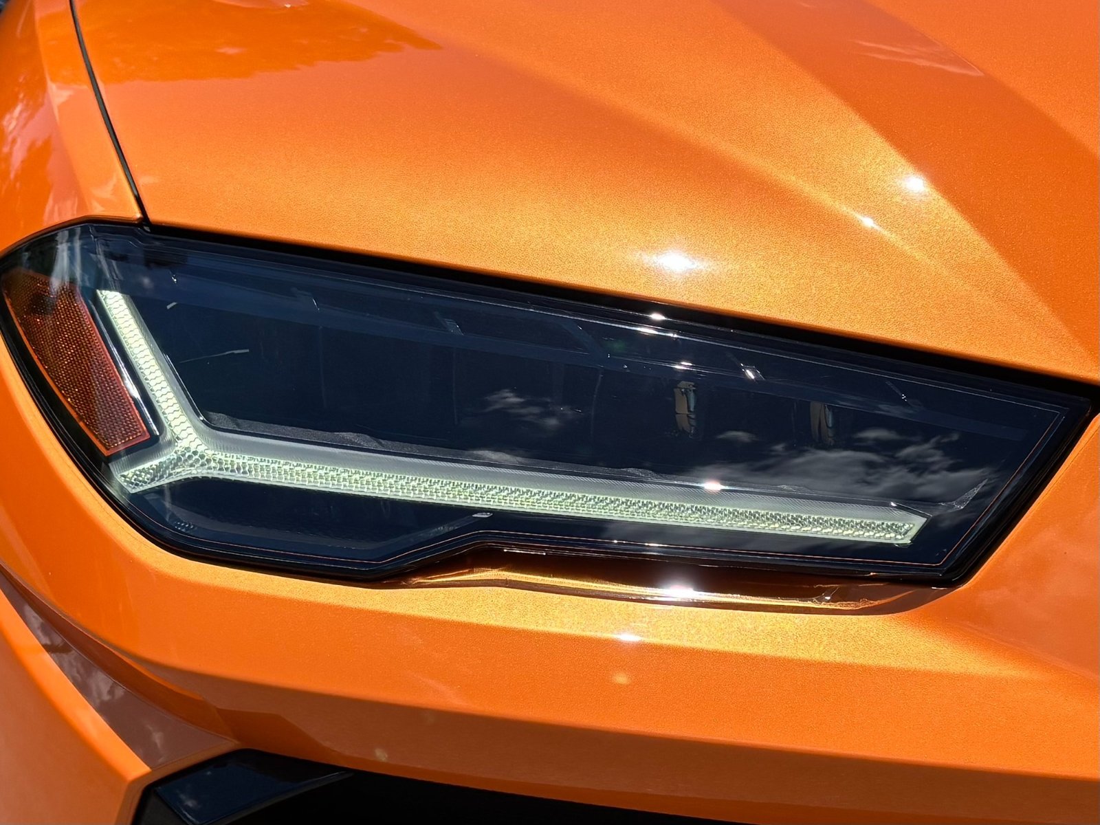 
								2021 Lamborghini Urus full									