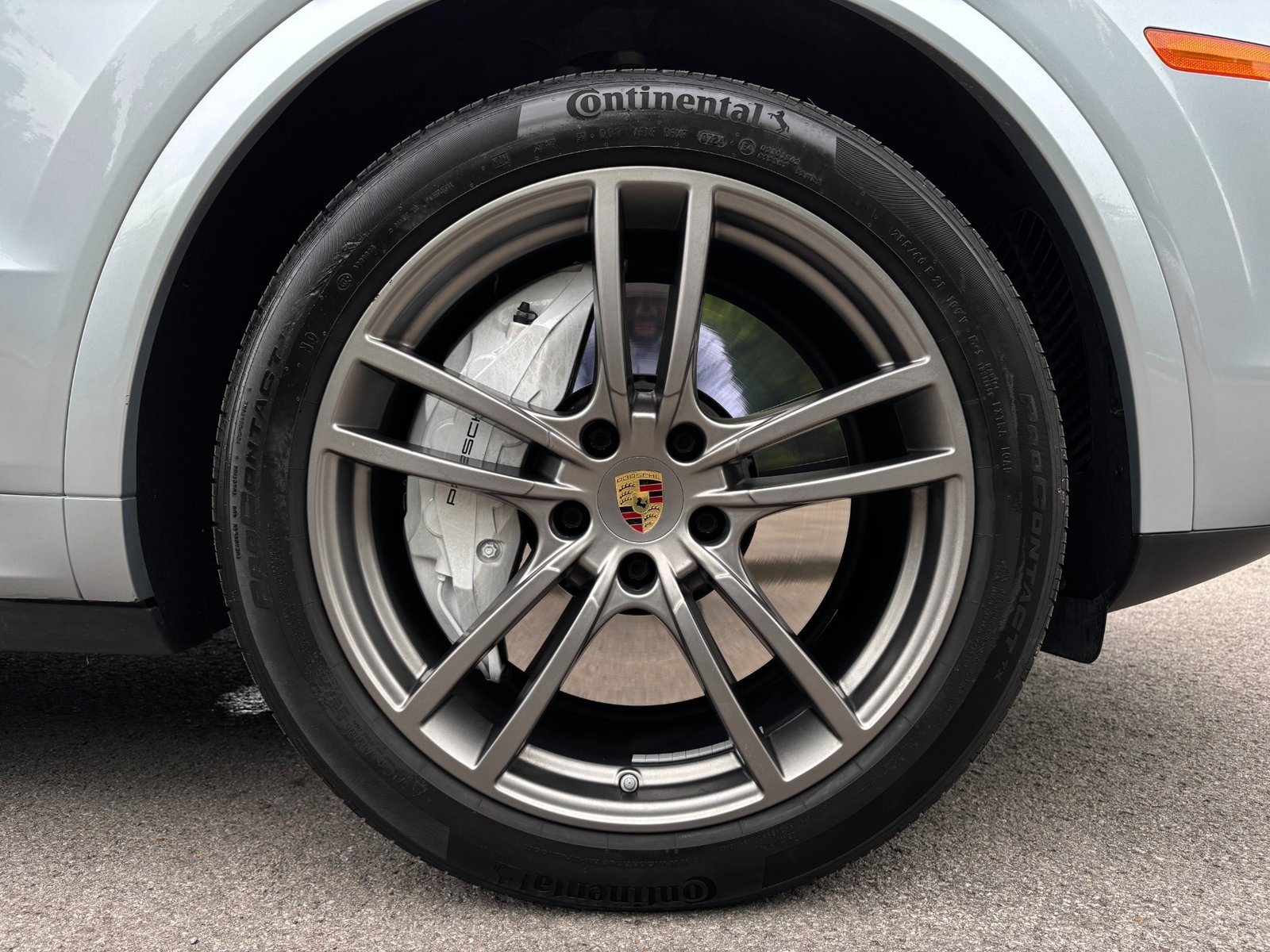 
								2023 Porsche Cayenne Turbo PREMIUM full									